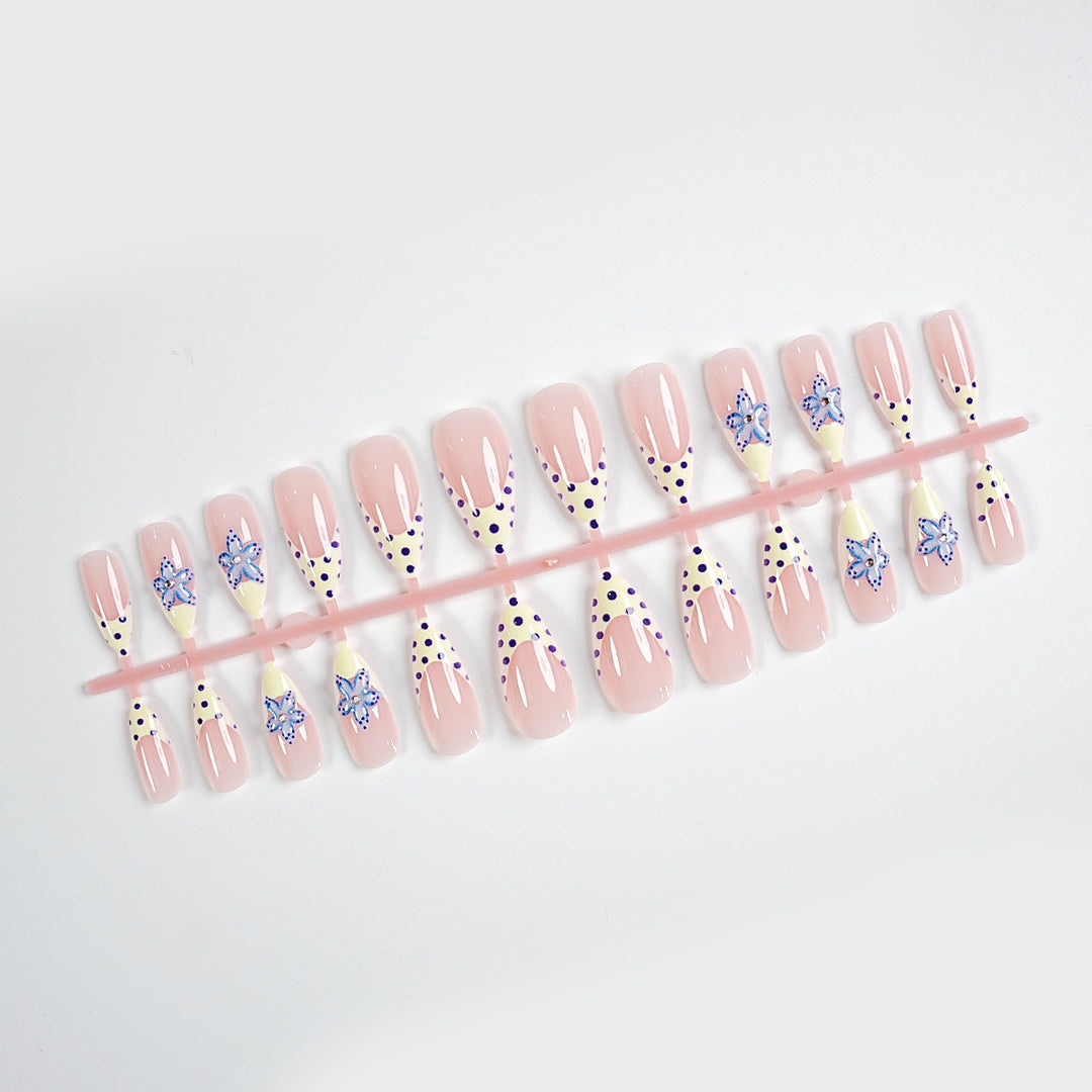 Women’s Decorative Nail Art