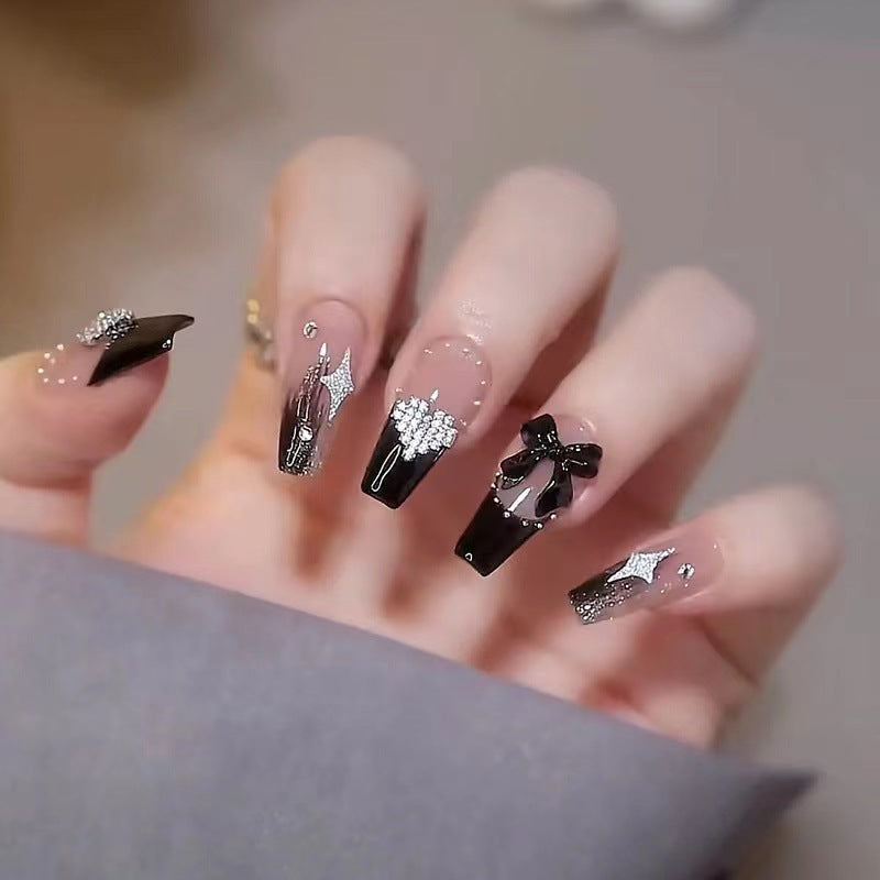 Glamorous artificial nails with sparkling accents Stornfield