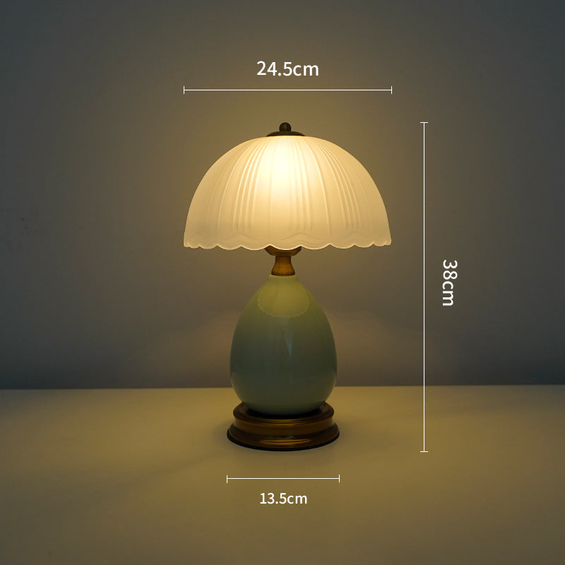 Elegant Vintage Table Lamp
