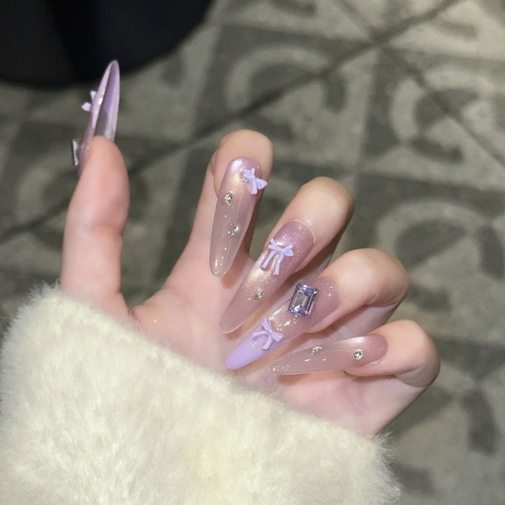 Elegant Handcrafted Press-On Nail Art Set Stornfield