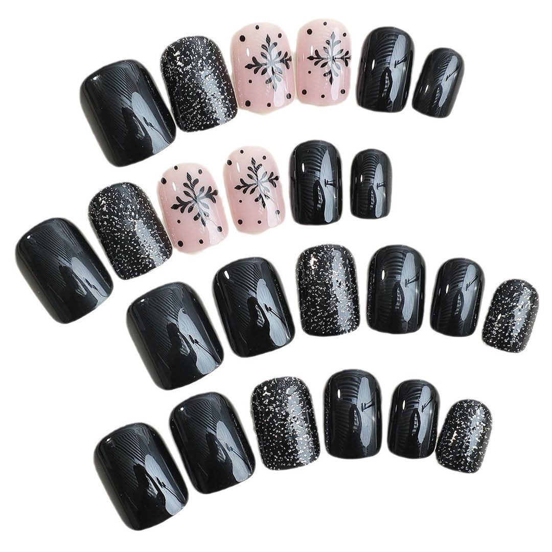 Artificial nail set with festive winter theme Stornfield