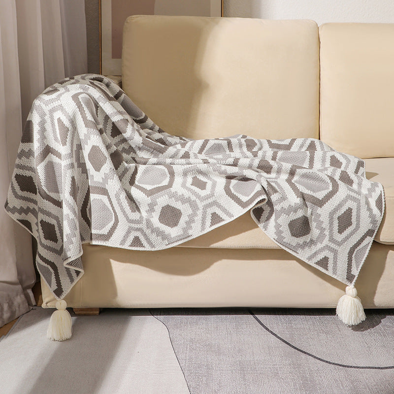Decorative Geometric Throw Blanket