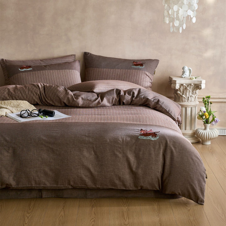 Embroidered Linen-Feel Duvet Cover Set with Striped Panel and Dog Motif