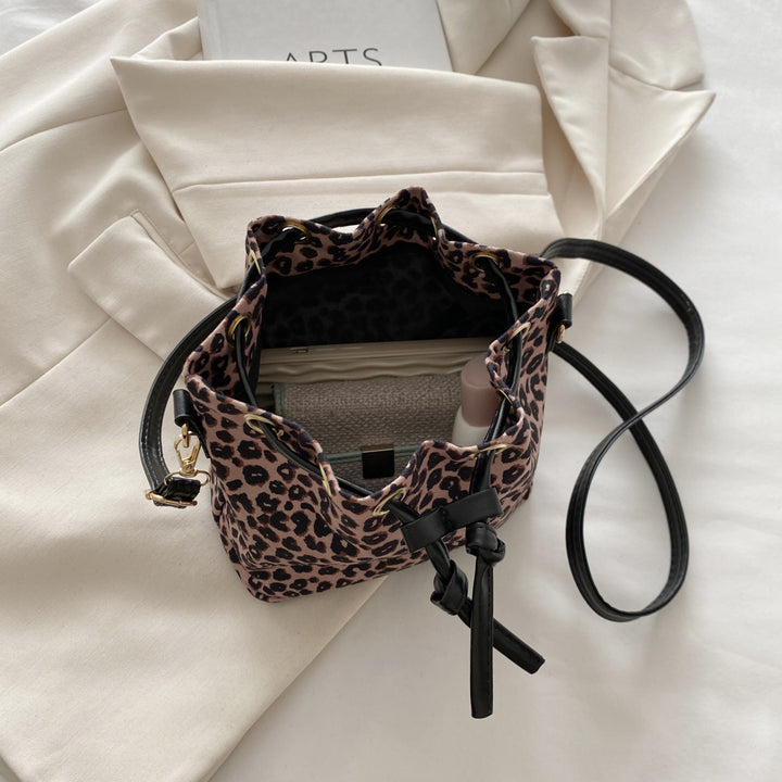 Stylish Leopard Print Bucket Bag