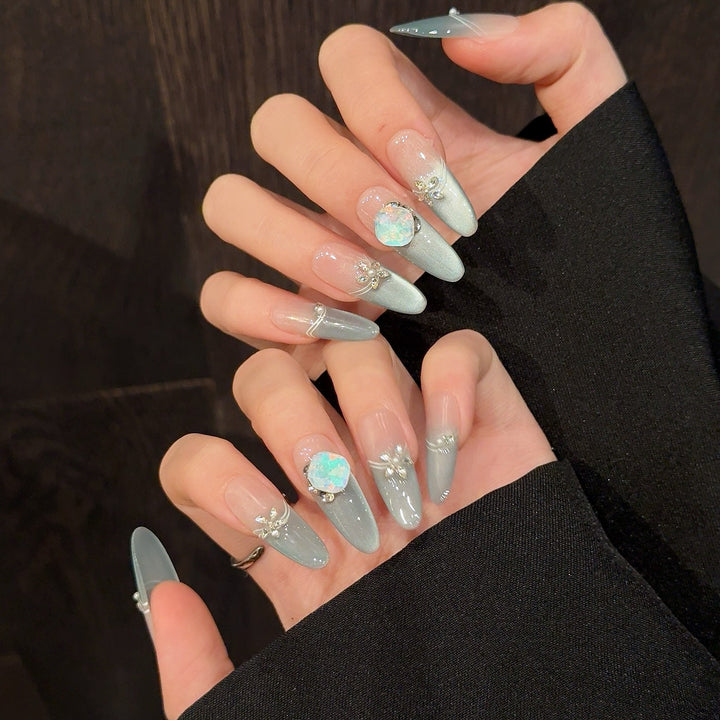 Glamorous Rhinestone-Embellished Press-On Nail Set  1791773519