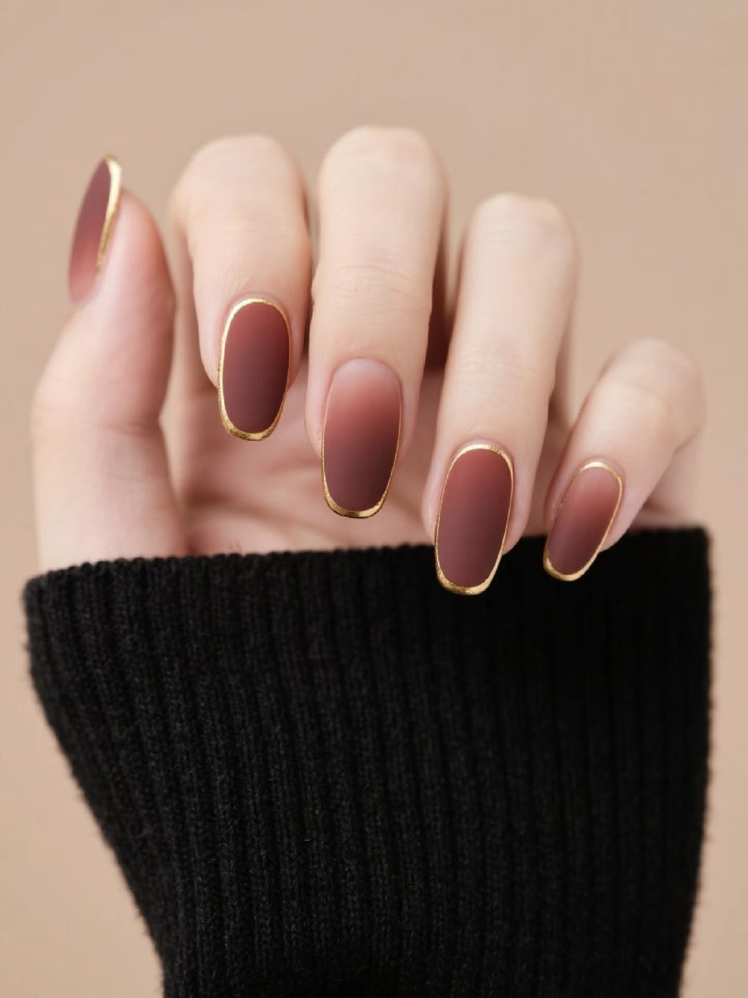 Mat Finishing Press-On Nail Set with Gold Edges