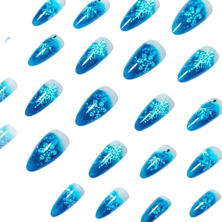 Clear nail design with glitter and snowflake motif Stornfield