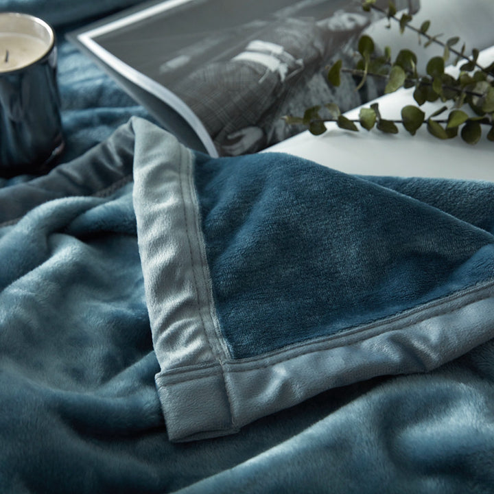 Luxurious Plush Velvet Blanket
