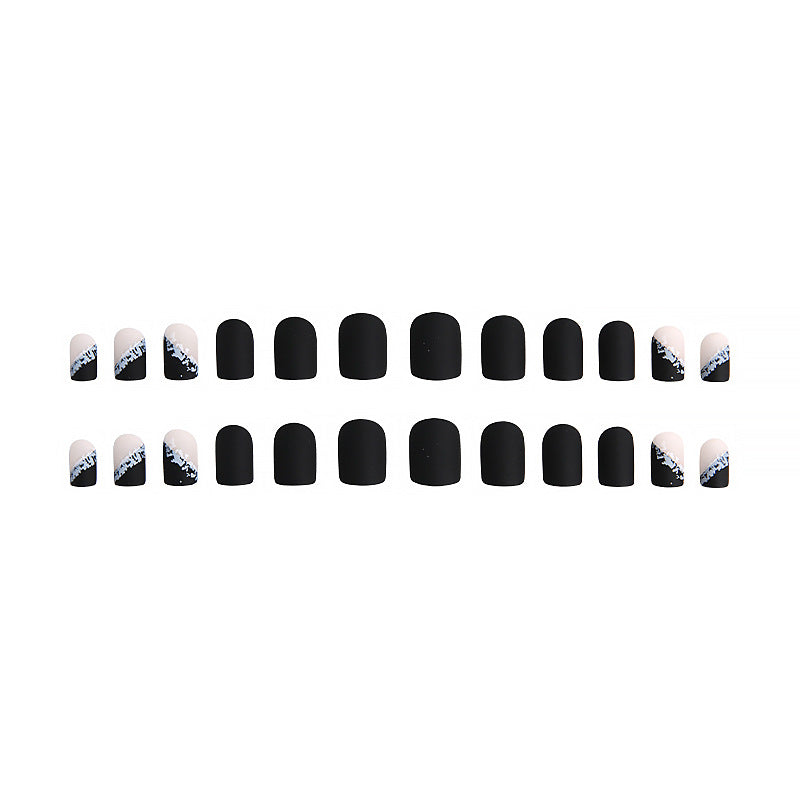 Elegant and fashionable artificial nails Stornfield