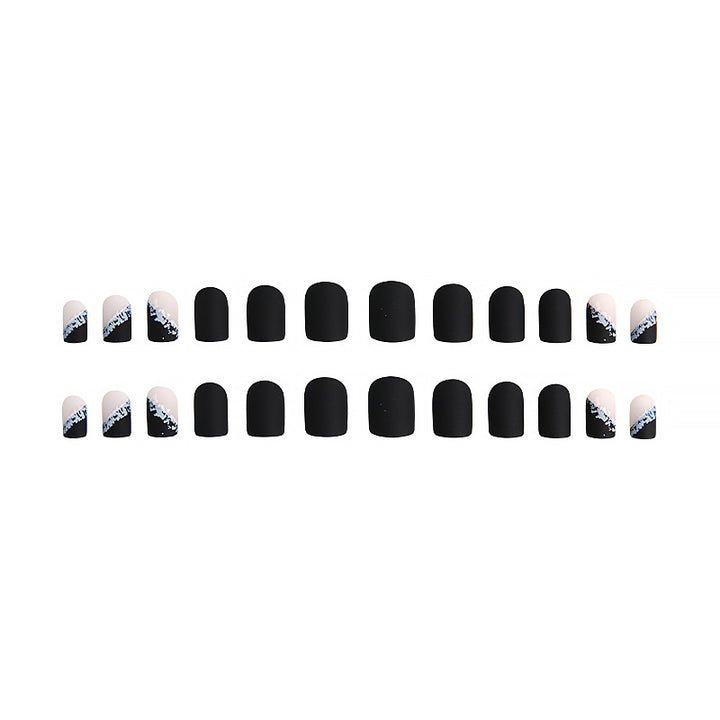 Elegant and fashionable artificial nails Stornfield