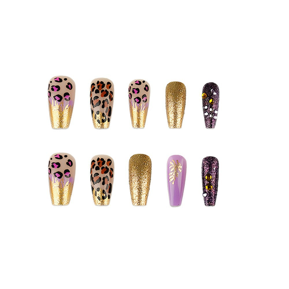 Artificial nails in stylish leopard design with luxurious glitter accents Stornfield
