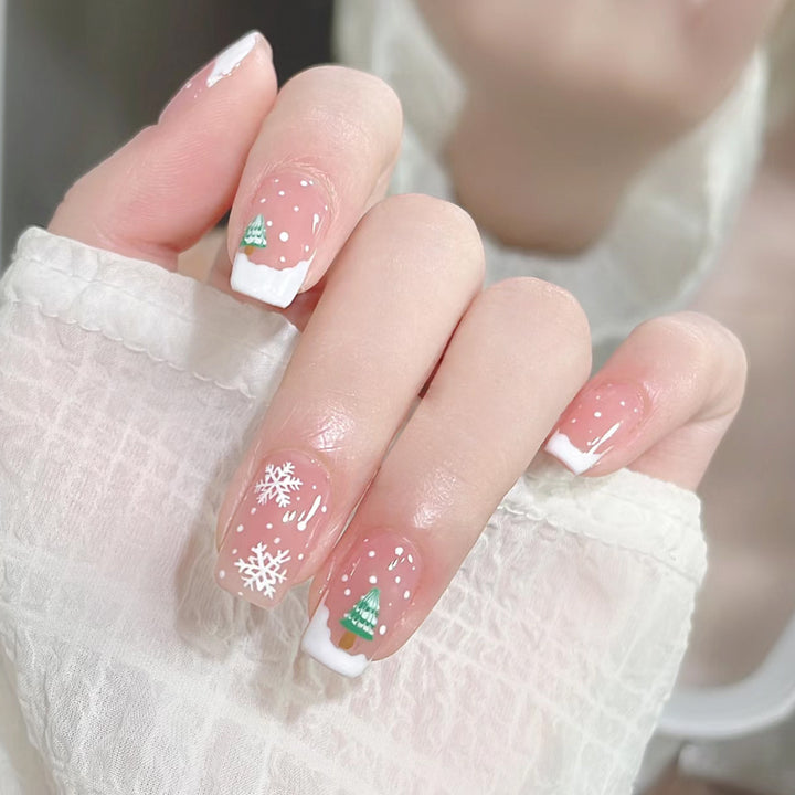 Festive Holiday-Themed Nail Art Stornfield