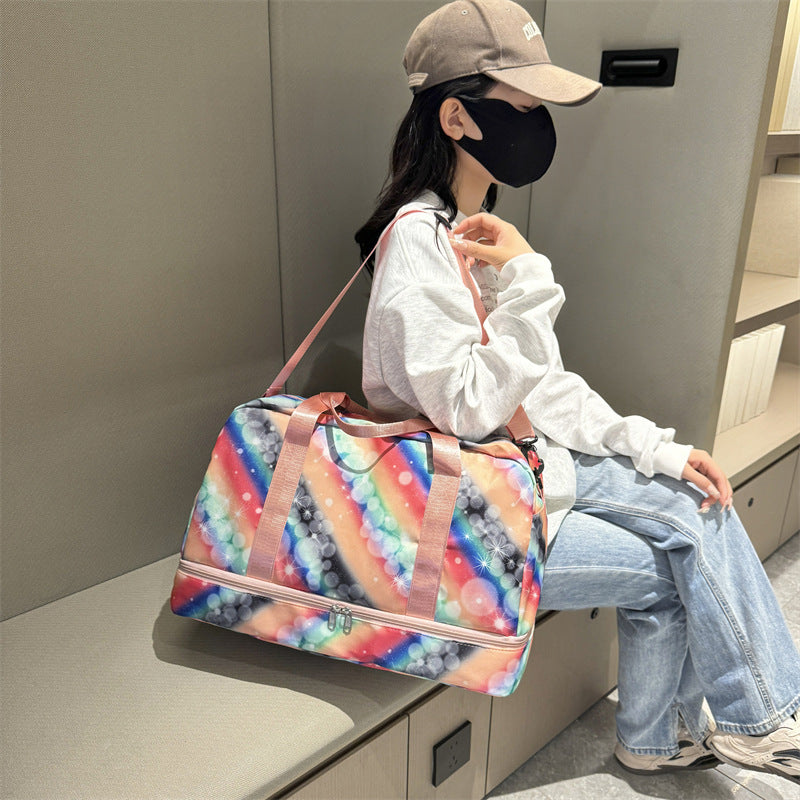 Leisure travel bag with colorful design and multiple compartments Stornfield