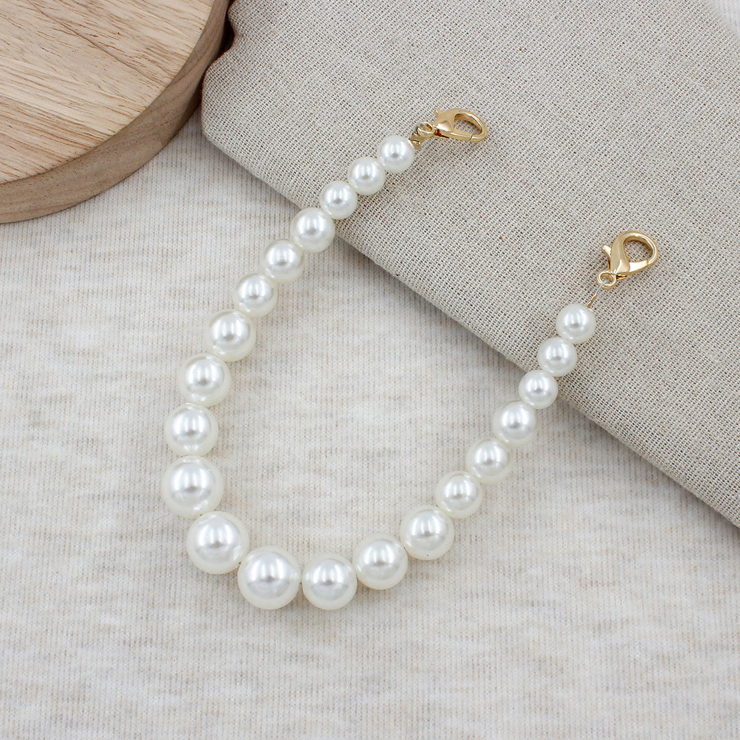 Elegant Pearl Accessory Stornfield