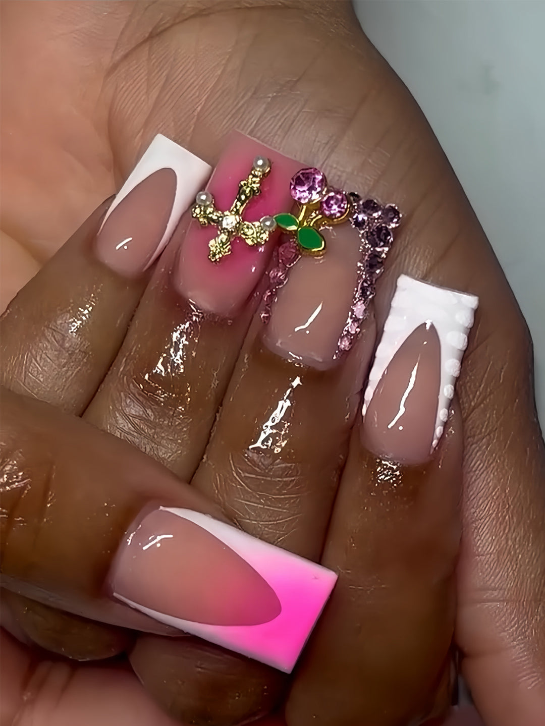 Glamorous Rhinestone-Embellished Nail Art Extensions Stornfield