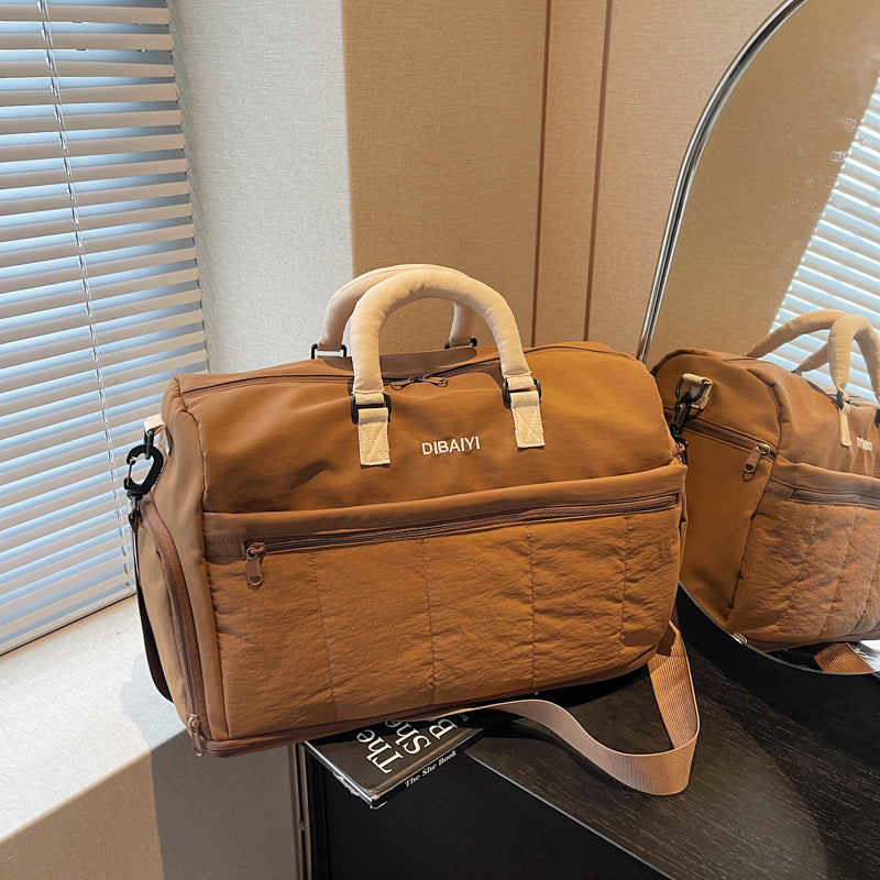 Shoulder bag with insulated compartments and sturdy design Stornfield