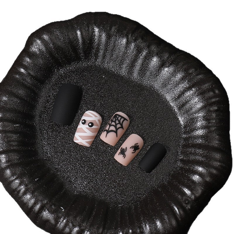 Halloween Themed Press-On Nail Art Set Stornfield