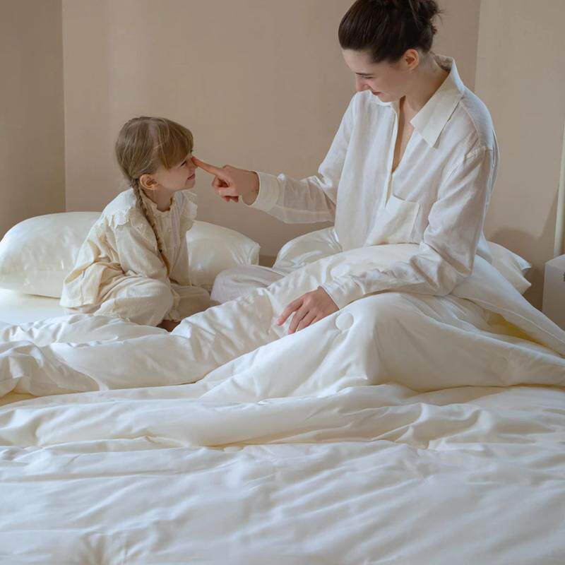 Tufted Button-Detail Cotton Sateen Duvet Cover with Deep-Fit Corners