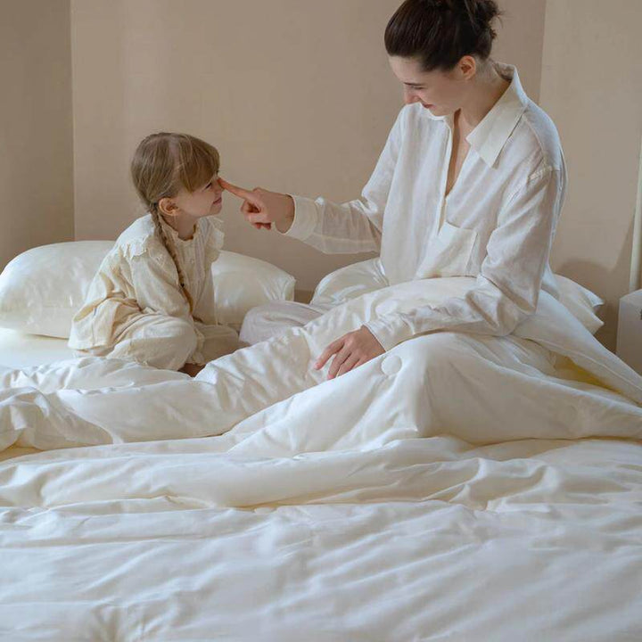 Tufted Button-Detail Cotton Sateen Duvet Cover with Deep-Fit Corners