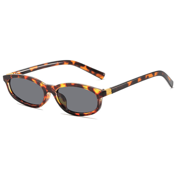 Elegant Vintage-Inspired Sunglasses Stornfield