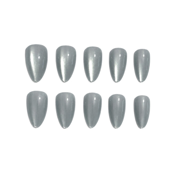 Trendy art nails with elegant gradient and high gloss finish Stornfield