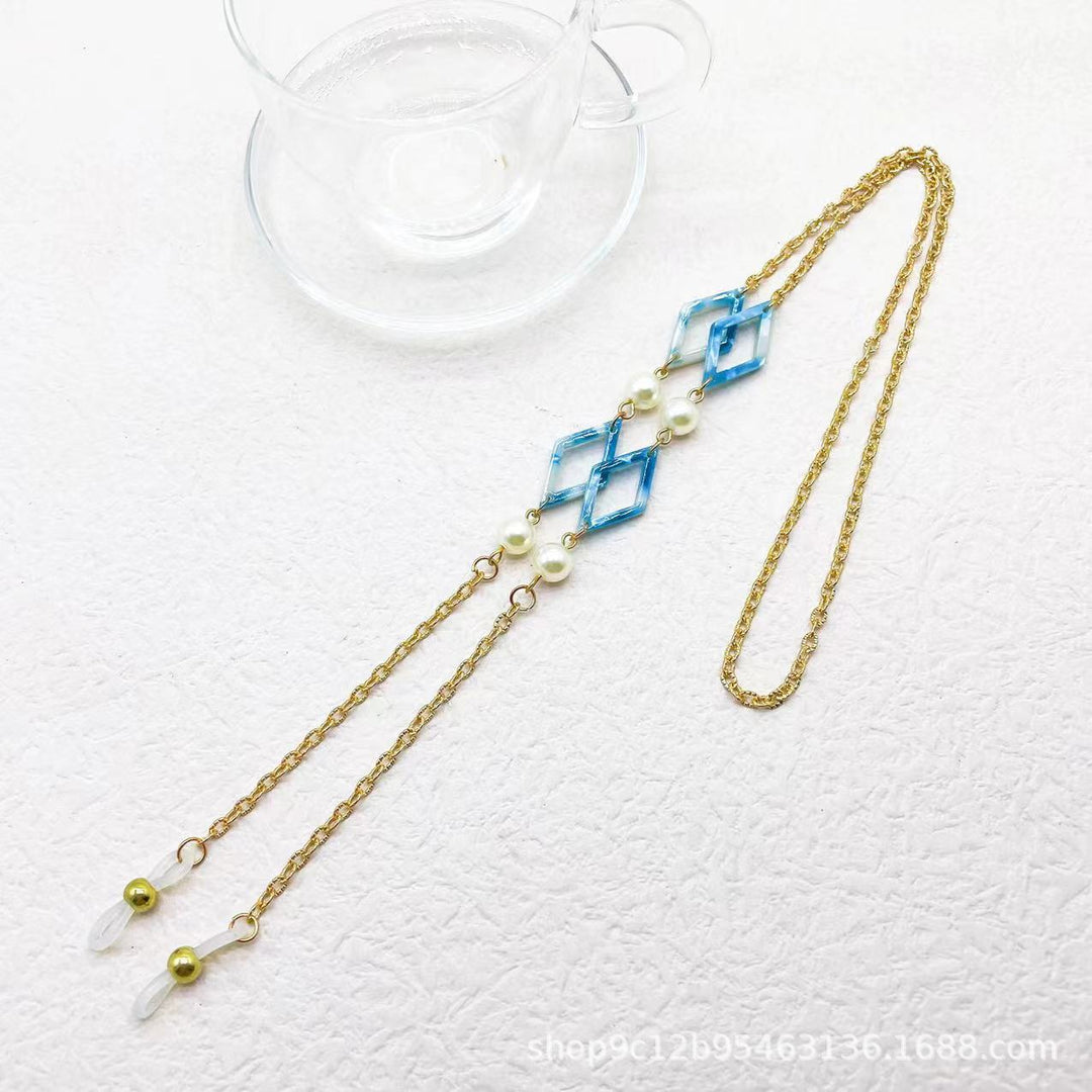 Elegant Geometric Necklace Stornfield
