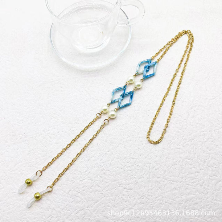 Elegant Geometric Necklace Stornfield