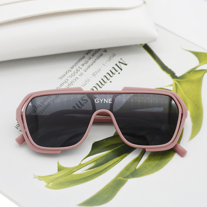 Women's sporty sunglasses with modern design Stornfield