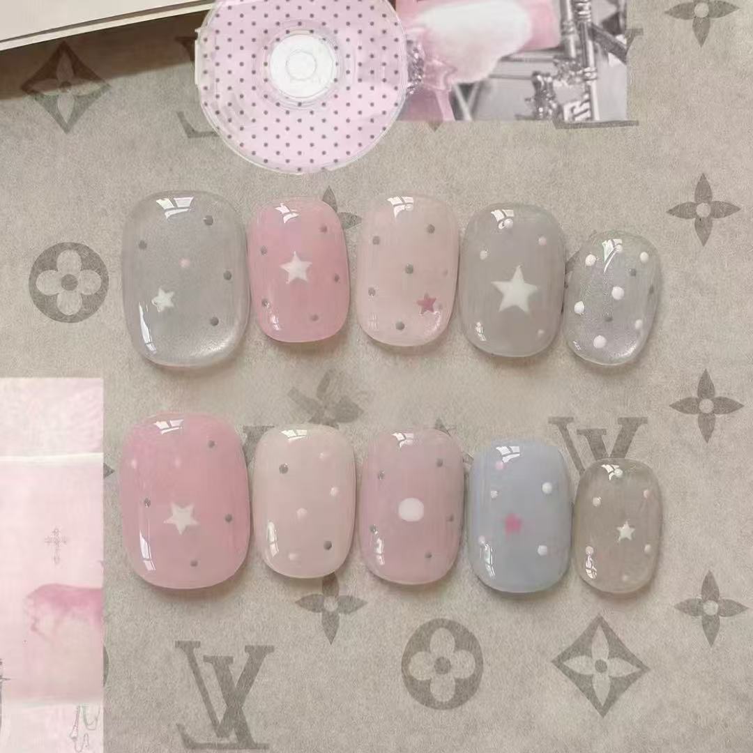 Elegant Press-On Nail Art Set with Bow and Dots Stornfield