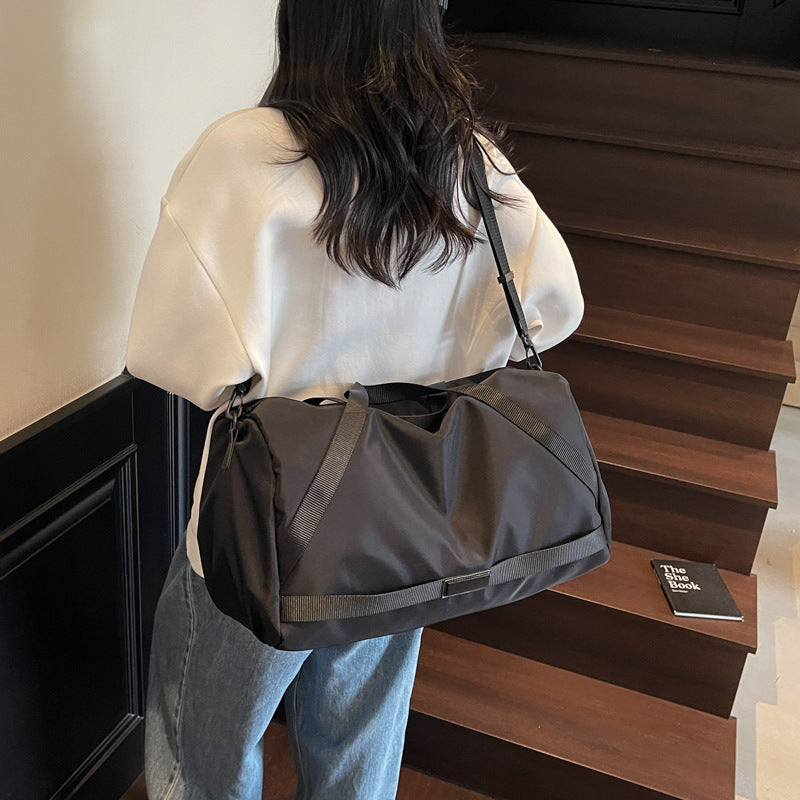 Versatile sports duffel bag with water-resistant material Stornfield