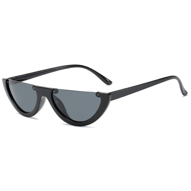 Women’s fashionable cat-eye sunglasses with transparent frame Stornfield