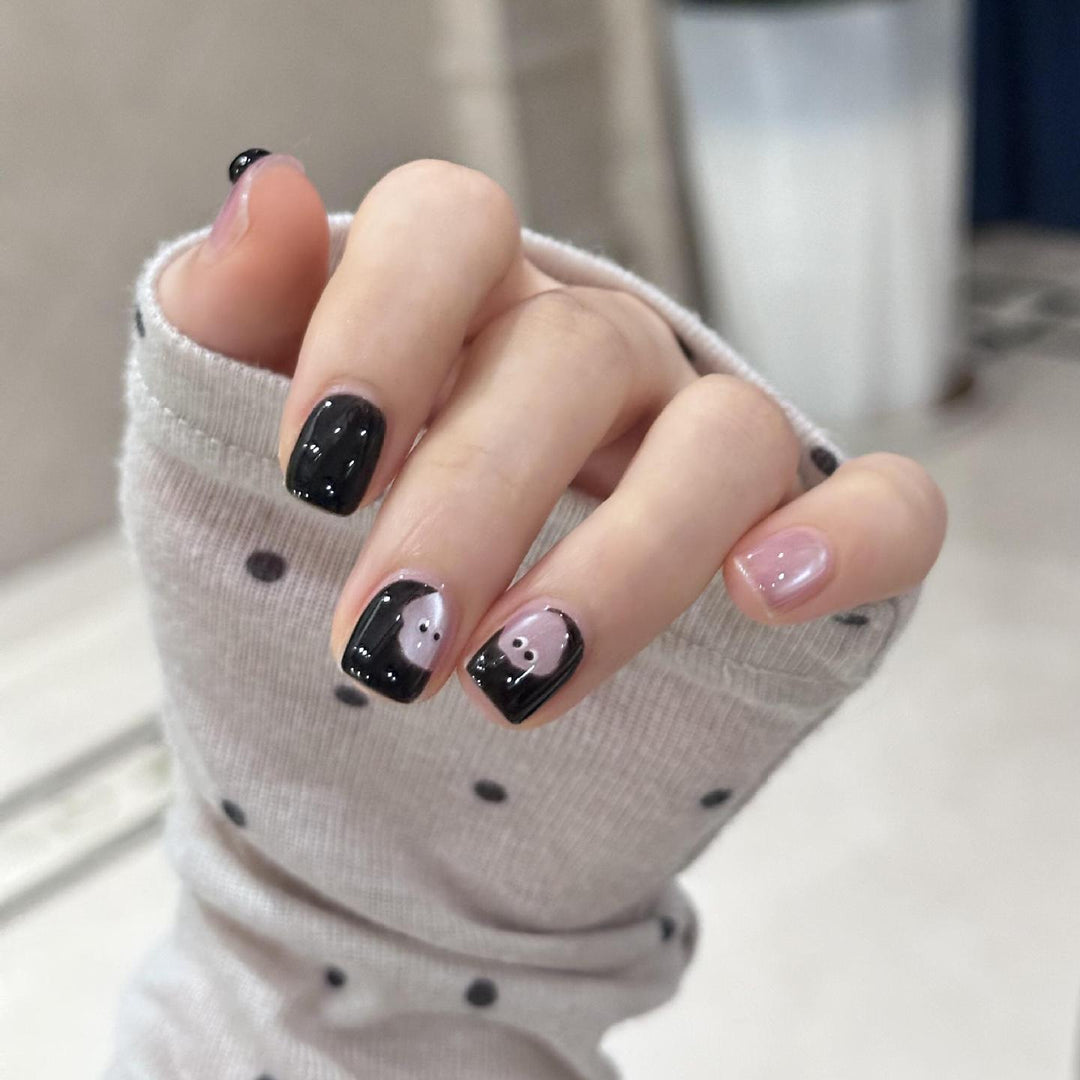 Artificial nails with modern geometric designs Stornfield