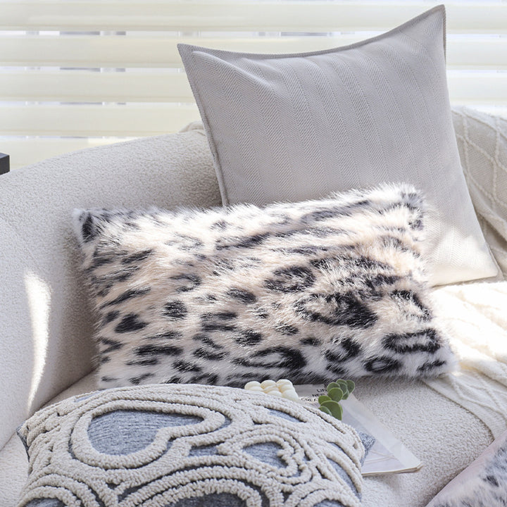 Luxury decorative cushion