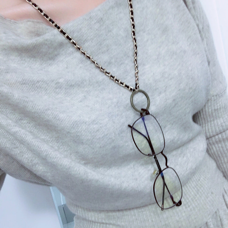 Trendy jewelry necklace with round pendants Stornfield