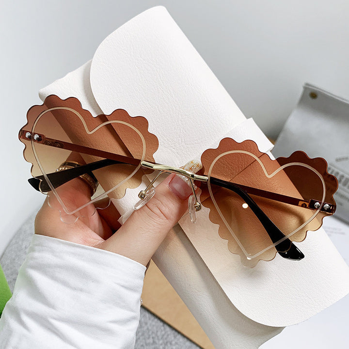 Ladies Cat-Eye Sunglasses in unique Heart Design Stornfield