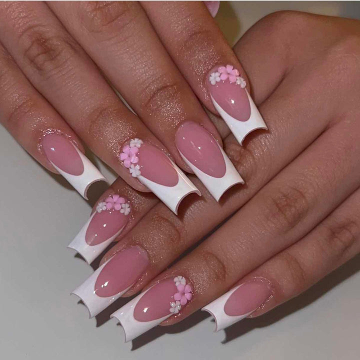 Artificial nail set with romantic flower decorations Stornfield