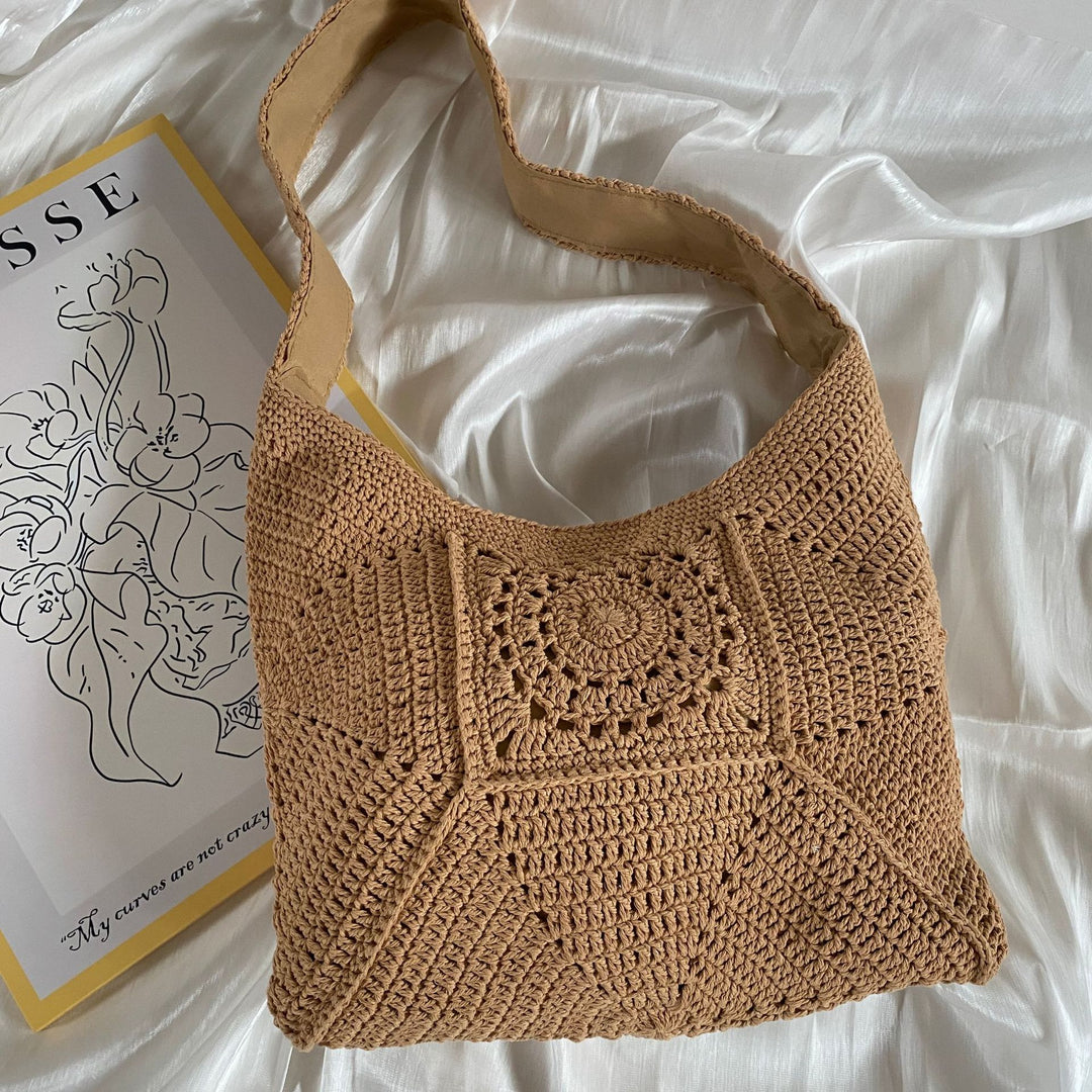 Hand-knotted shoulder bag with unique pattern Stornfield