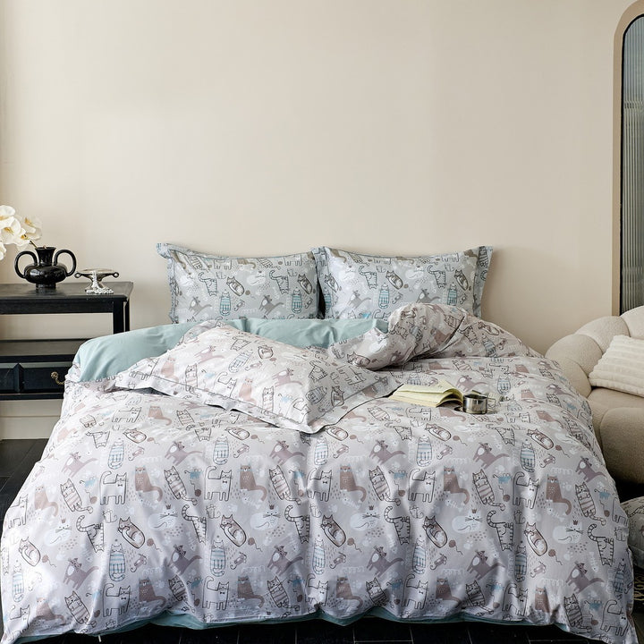 Reversible cotton satin bedding with delicate watercolor floral print and satin edge