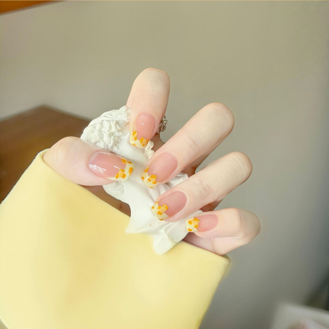 Artificial nails with leopard pattern Stornfield