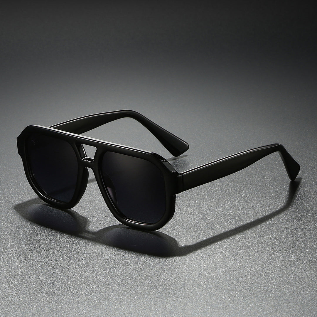 Women's sunglasses in a modern urban design with a broad rim Stornfield
