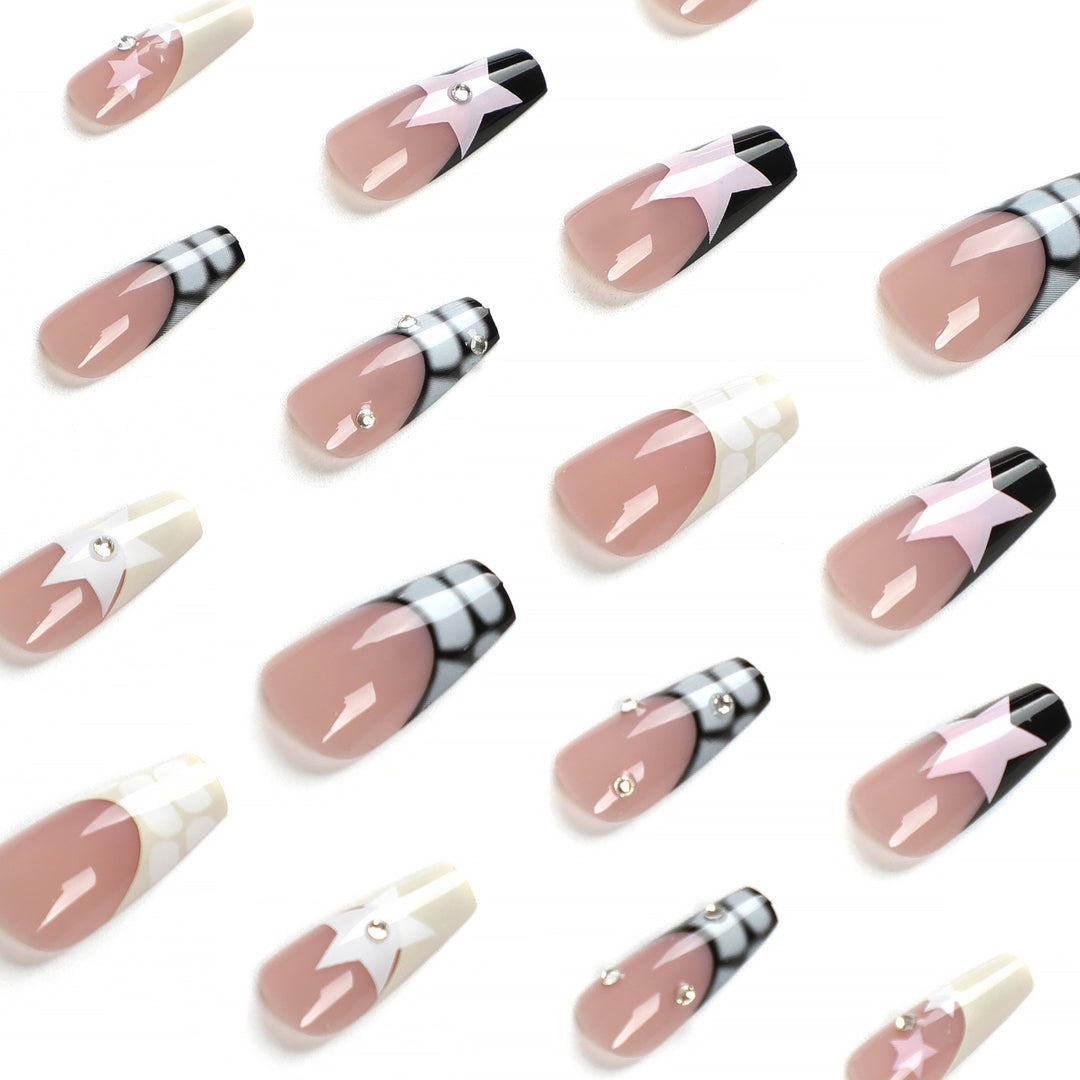 Creative Nail Art in Elegant Design Stornfield