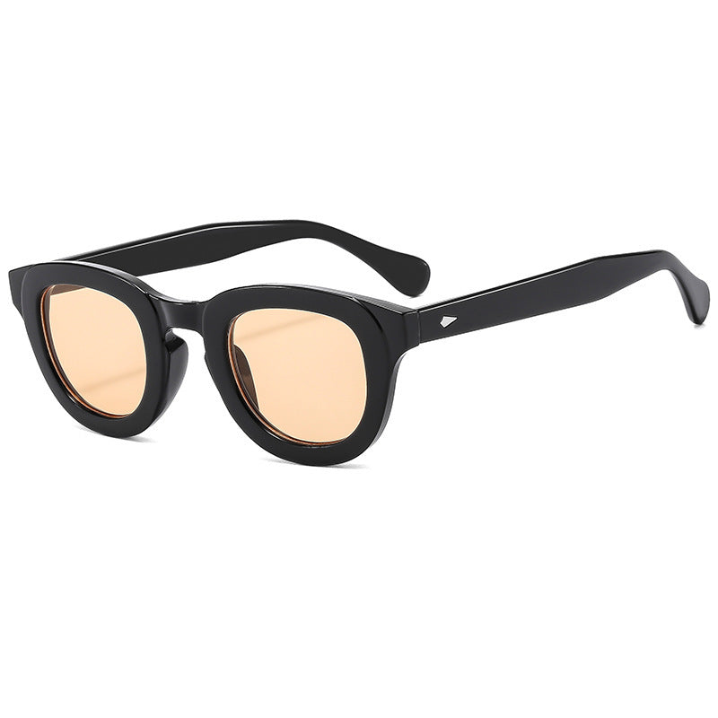 Women's sunglasses with fashionable cat-eye design and UV protection Stornfield