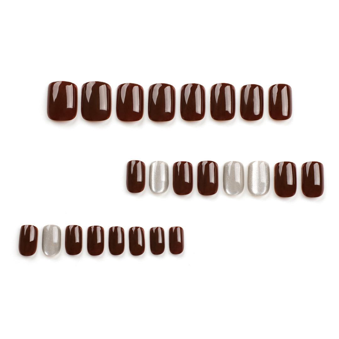 Elegant and creative nail art Stornfield
