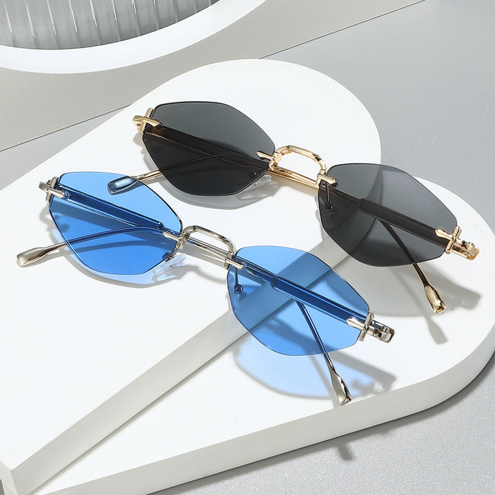 Chic Angular Cat-Eye Sunglasses Stornfield