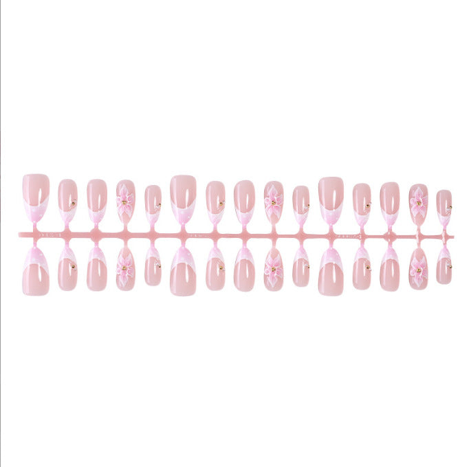Elegant Floral Design Press-On Nail Set Stornfield