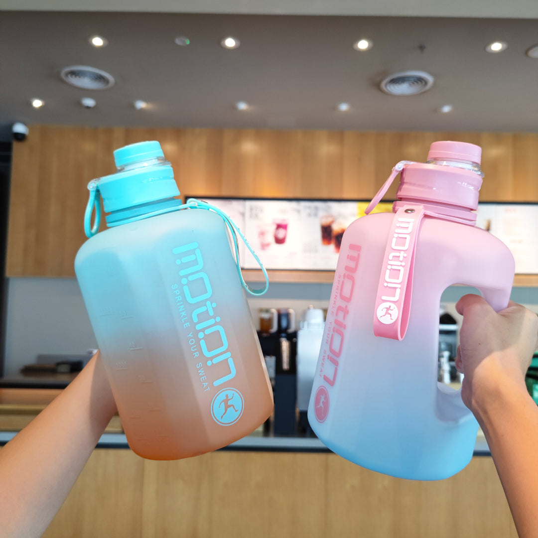 Women’s beverage container with large volume Stornfield