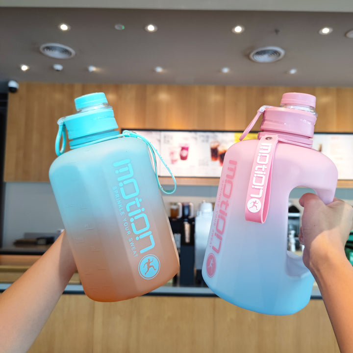 Women’s beverage container with large volume Stornfield