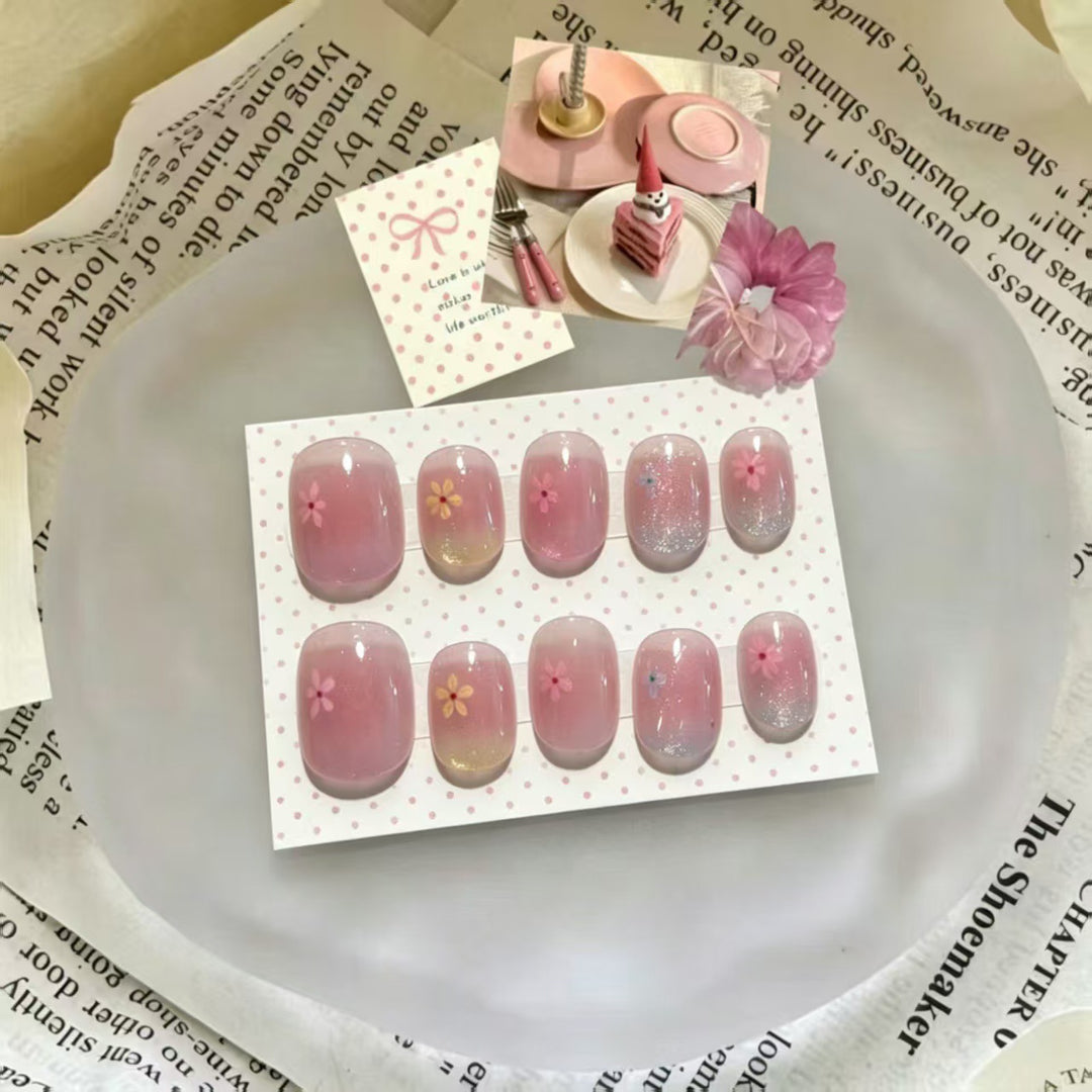 Floral-Themed Nail Art Set Stornfield