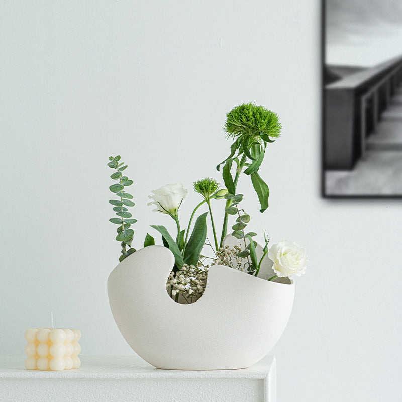 Elegant and modern ceramic vase Stornfield