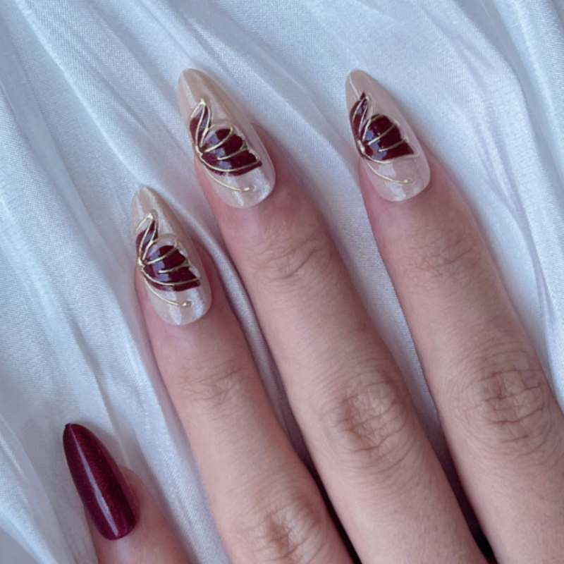 Artistic Heart-Accented Press-On Nail Set Stornfield